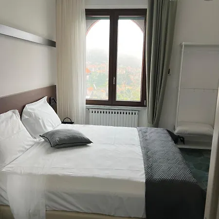 Проживание в семье Ca'santoro 3 *